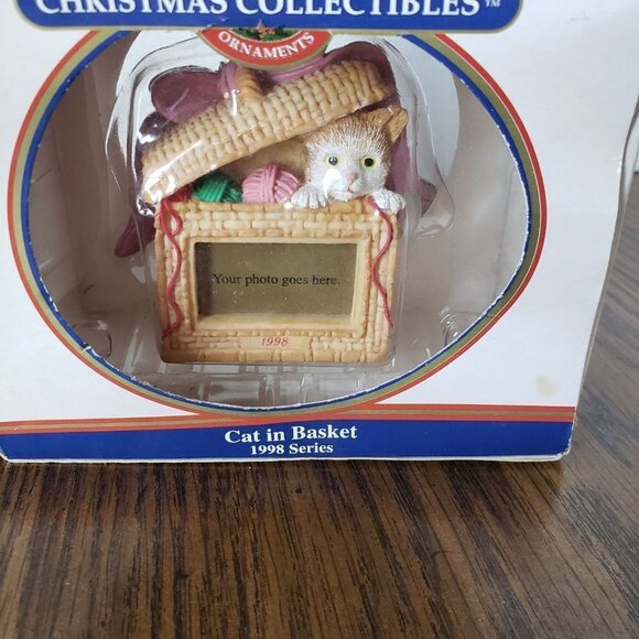 Vintage Daytons Christmas Collectibles 1998 Cat In Basket MIB - Picture 2 of 6